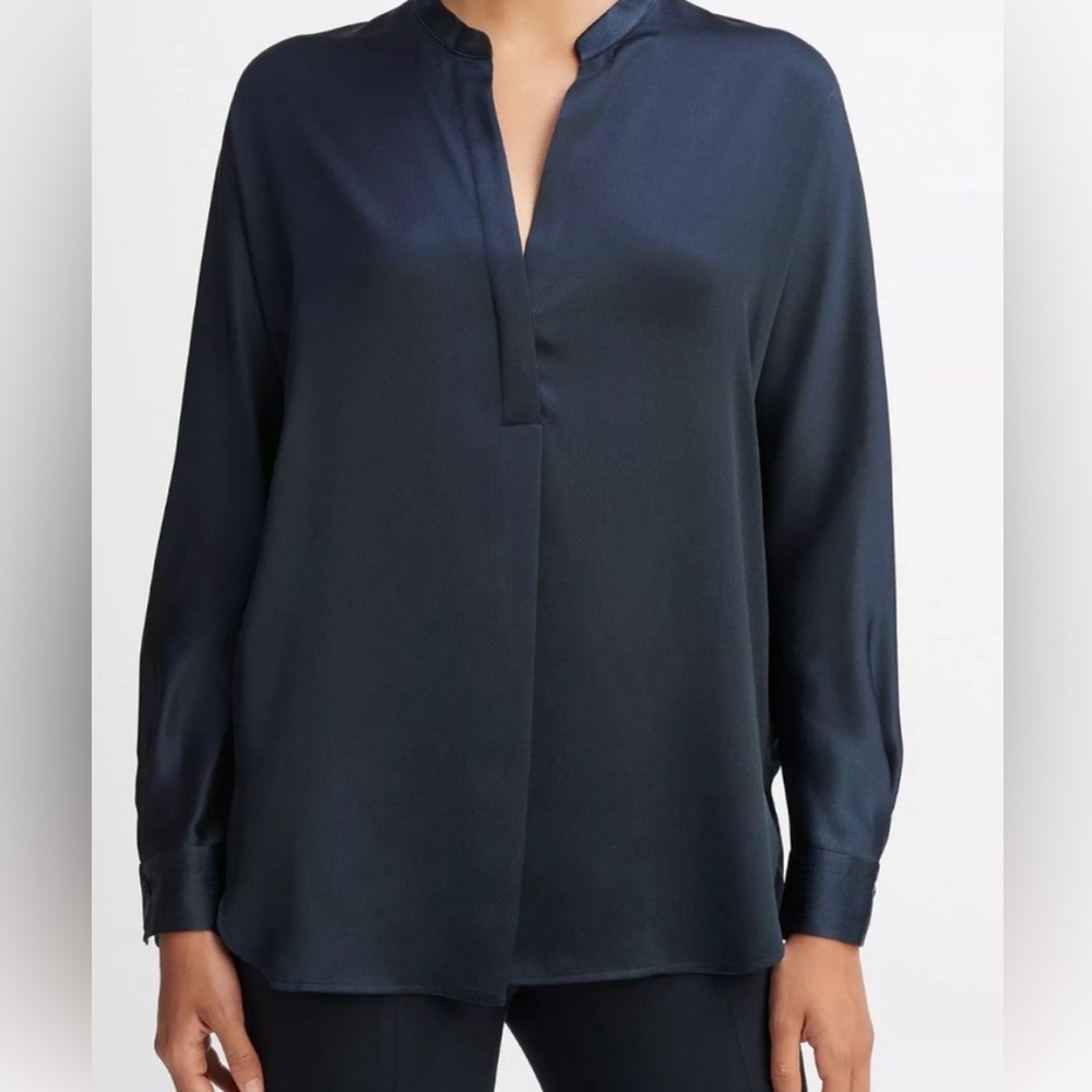 Vince 100% silk V neck blouse. Size XS.